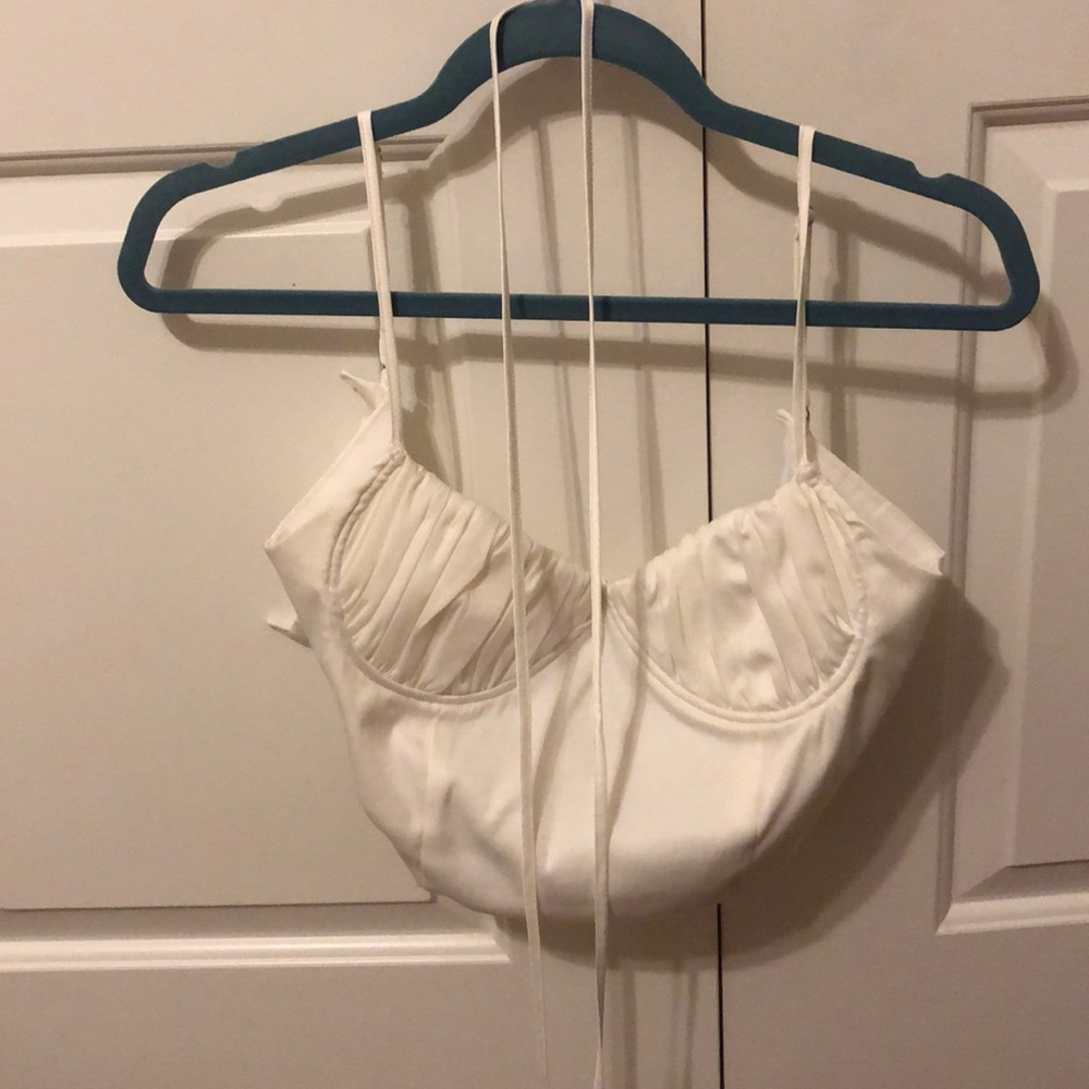 White croppped barely worn Tiger mist shirt!